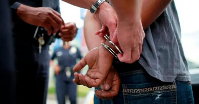 Tiene 13 años y fue aprehendido por herir con un cuchillo a un vecino