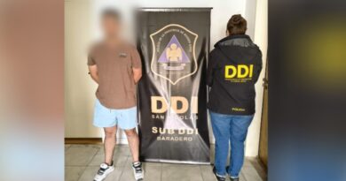 Lo identificaron en la vía pública y descubrieron que tenía una captura activa desde 2023