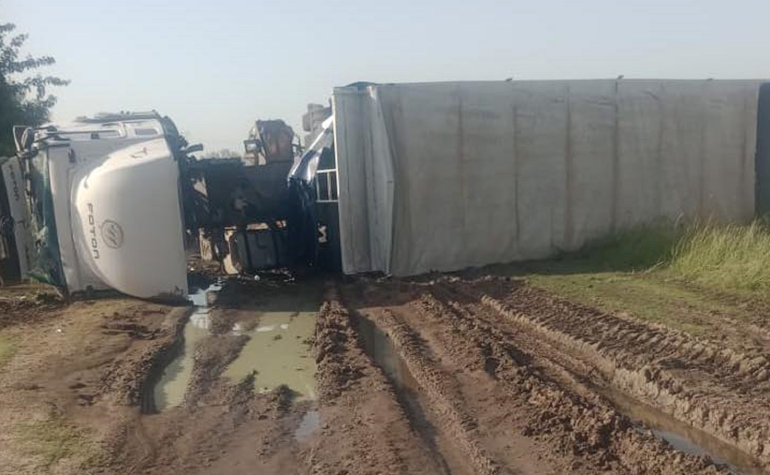 Colisión entre dos camiones provocó demoras en la autopista a la altura