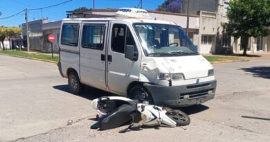 Lesiones culposas: un motociclista resultó herido en un choque en Pellegrini y Caroni