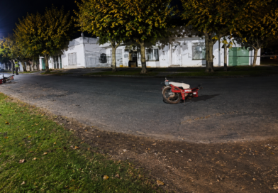 Dos adolescentes resultaron heridas tras un choque entre una moto y un auto