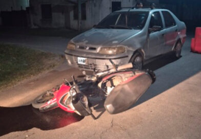 Una motociclista resultó herida tras un choque entre una moto y un auto