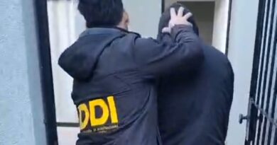 Detienen a un delincuente por el violento robo al vivero Santa Isabel: secuestraron un revólver y elementos claves para la causa