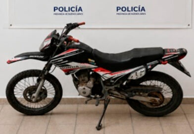 Recuperan una moto robada en San Pedro, tras un allanamiento en Baradero