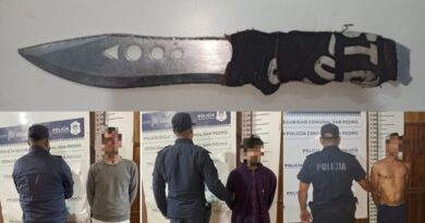 Cuatro aprehendidos por disturbios en la vía pública y portación de arma blanca
