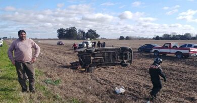 San Pedro: dos heridos tras un choque en la Ruta 191  Los conductores de una camioneta y un automóvil que colisionaron durante la tarde de este domingo en el kilómetro 20 de la Ruta Provincial 191 fueron trasladados al Hospital «Dr. Emilio Ruffa» de San Pedro para recibir atención médica.  Según la información conocida hasta el momento, uno de los involucrados, de 22 años, sufrió lesiones en la columna y en el tórax, mientras que el otro conductor, de 35 años, presentó traumatismos de cráneo. Las circunstancias del siniestro son materia de investigación.