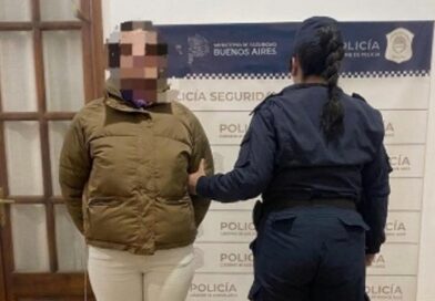 Una mujer fue aprehendida por provocar daños en una vivienda