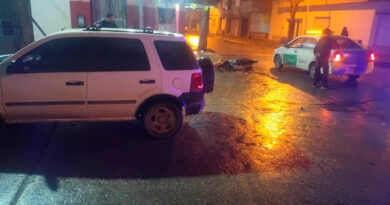Motociclista sufrió lesiones de consideración tras chocar con una camioneta