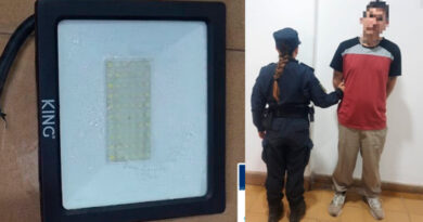 Detuvieron a un hombre acusado de robar un reflector de una fábrica de dulces