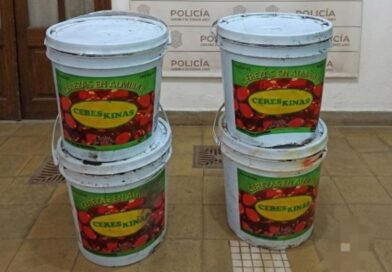Aprehendieron a dos adolescentes tras intentar robar latas de dulce de una fábrica