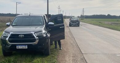 Accidente en la Ruta 191: una Renault Duster terminó involucrada en una colisión con una Toyota Hilux