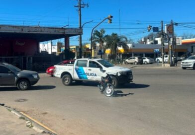 Una motociclista resultó herida tras chocar con una camioneta