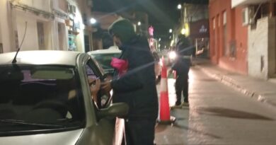 Cinco vehículos fueron retenidos en controles de alcoholemia