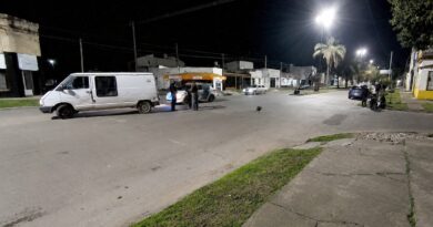 Accidente en 3 de Febrero y Chivilcoy: un motociclista sufrió lesiones leves