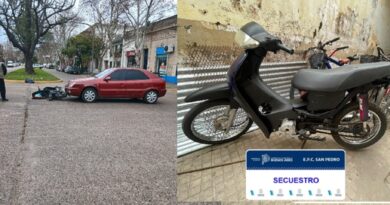 Accidente entre un auto y una moto: detectaron una irregularidad en el motor del rodado