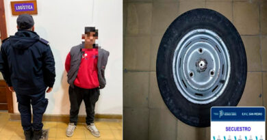 Detuvieron a un joven tras robar una rueda de auxilio de un auto en la vía pública