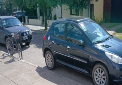Una ciclista resultó herida tras chocar contra la puerta de un automóvil