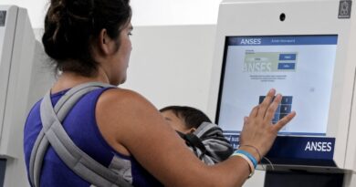 El Gobierno busca eliminar las subas automáticas de la AUH y las asignaciones familiares