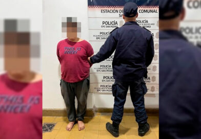 Lo encontraron golpeando a su pareja y terminó detenido