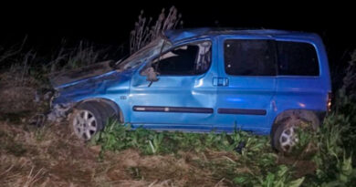 Perdió el control y volcó con su camioneta en la Ruta 1001
