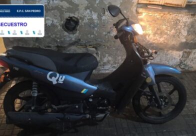 Encontraron una moto abandonada y con signos de haber sido violentada