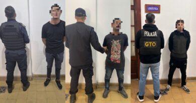 Tres hombres detenidos: uno por robo, otro por una causa de amenazas y un tercero por disturbios